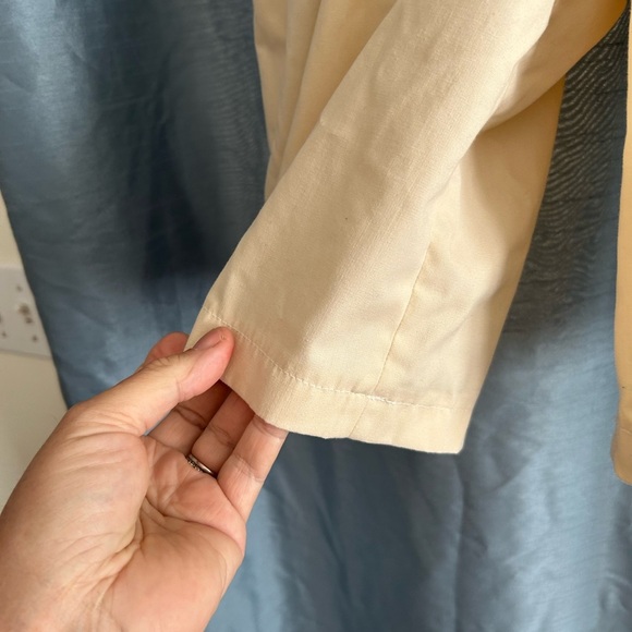 Day’s size 34 men’s yellow shorts comfortable for golf, or tennis - like new - Picture 3 of 11